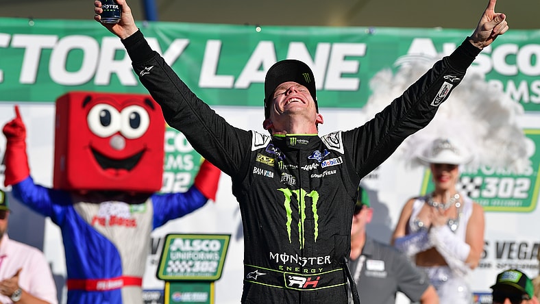 NASCAR: Xfinity Series Alsco Uniforms 302