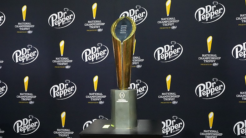 college football playoff: trophy
