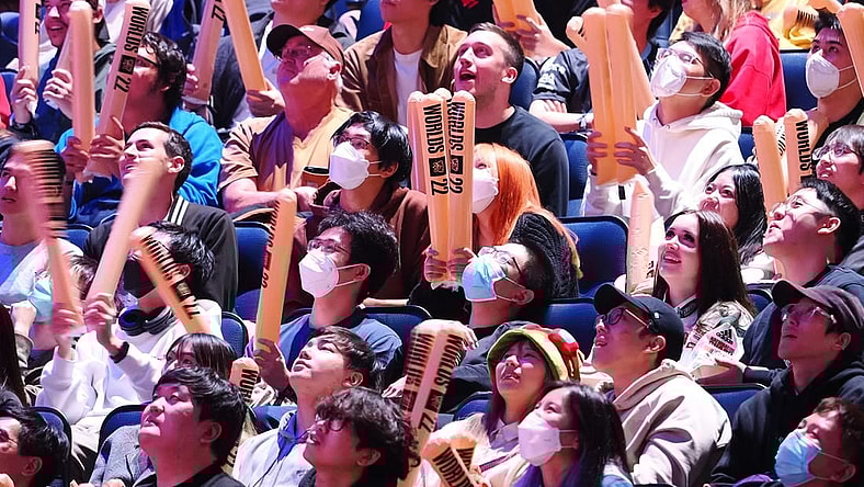 Nov 5, 2022; San Francisco, California, USA; Fans bang thunder sticks during the League of Legends World Championships between T1 and DRX at Chase Center. Mandatory Credit: Kelley L Cox-USA TODAY Sports