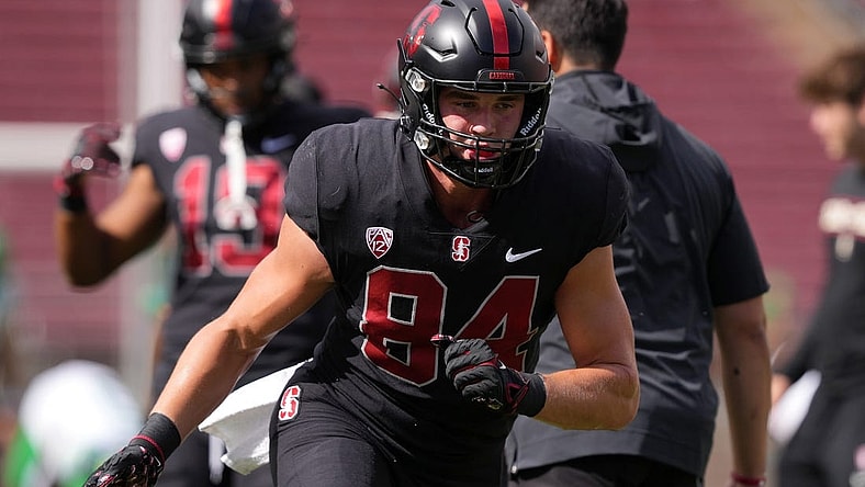 Sep 30, 2023; Stanford, California, USA; Stanford Cardinal tight end Benjamin Yurosek (84) warms up before the game against the Oregon Ducks at Stanford Stadium. Mandatory Credit: Darren Yamashita-USA TODAY Sports