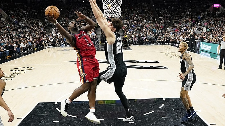 Feb 2, 2024; San Antonio, Texas, USA; New Orleans Pelicans forward Zion Williamson (1) shoots over San Antonio Spurs center Zach Collins (23) during the second half at Frost Bank Center. Mandatory Credit: Scott Wachter-USA TODAY Sports