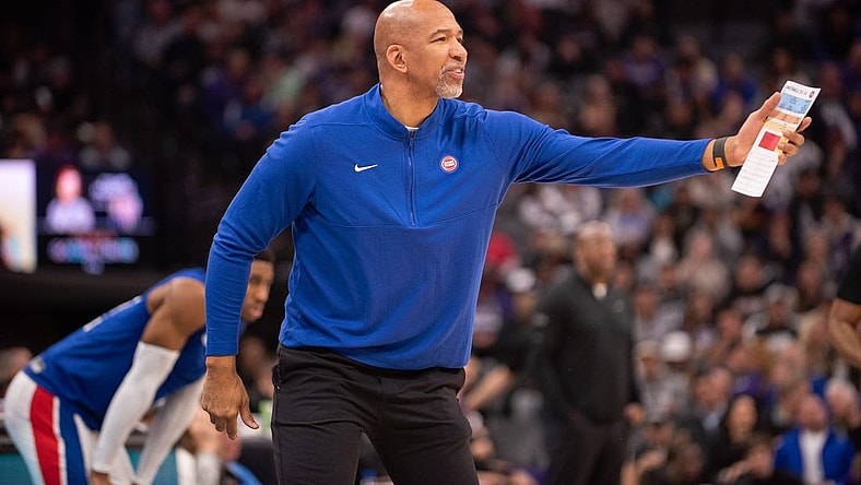 Feb 7, 2024; Sacramento, California, USA; Detroit Pistons head coach Monty Williams calls out to his team during the first quarter against the Sacramento Kings at Golden 1 Center. Mandatory Credit: Ed Szczepanski-USA TODAY Sports