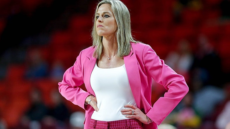 Oklahoma head coach Jennie Baranczyk stands on the sidelines in the first quarter during an NCAA basketball game between University of Oklahoma (OU) and Baylor University, in Norman Okla., on Wednesday, Feb. 14, 2024.