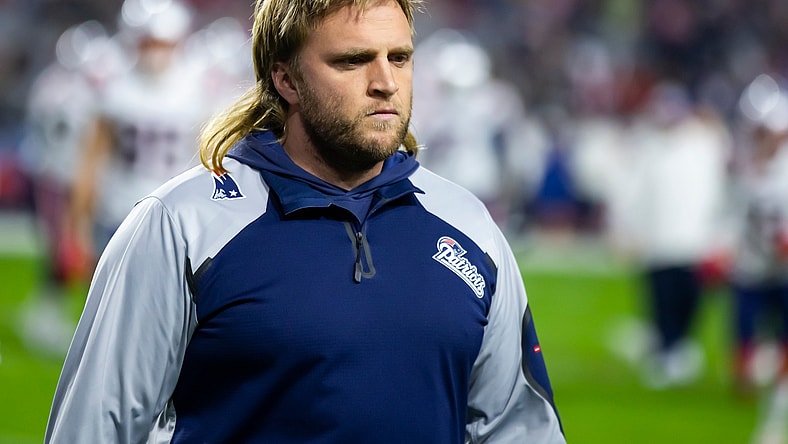 Washington Huskies to hire Steve Belichick