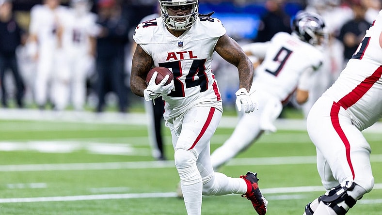 Jan 7, 2024; New Orleans, Louisiana, USA;  Atlanta Falcons running back Cordarrelle Patterson (84) run in the open field against the New Orleans Saints during the second half at Caesars Superdome. Mandatory Credit: Stephen Lew-USA TODAY Sports