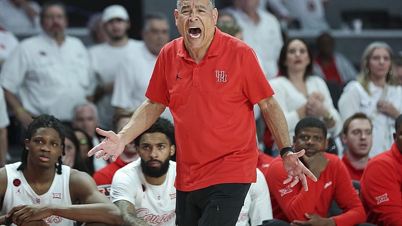 Feb 27, 2024; Houston, Texas, USA; Houston Cougars head coach Kelvin Sampson reacts during the second half against the Cincinnati Bearcats at Fertitta Center. Mandatory Credit: Troy Taormina-USA TODAY Sports
