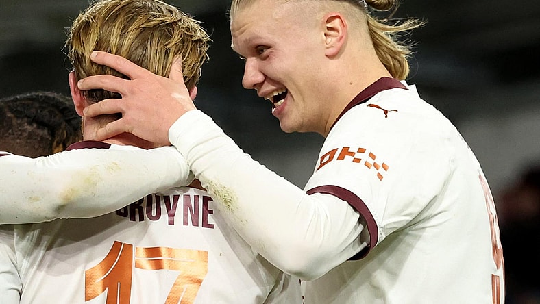 Soccer Football - FA Cup - Fifth Round - Luton Town v Manchester City - Kenilworth Road, Luton, Britain - February 27, 2024 Manchester City's Erling Braut Haaland celebrates scoring their third goal with Kevin De Bruyne REUTERS/David Klein