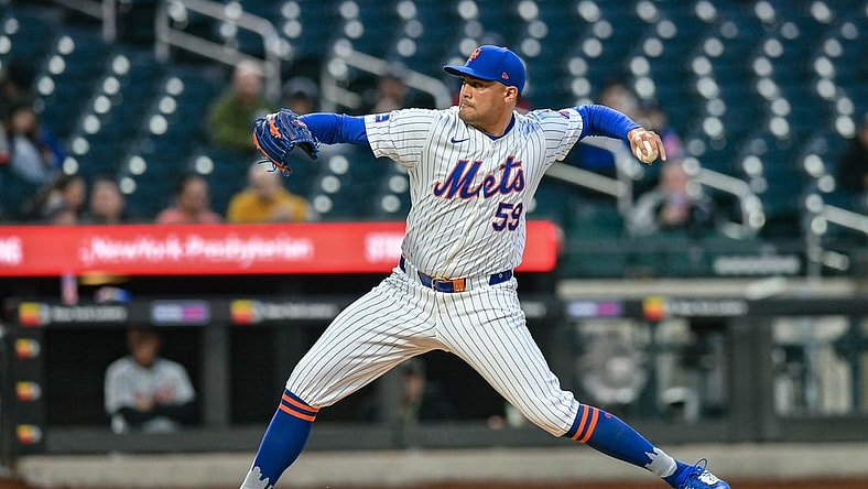 Apr 1, 2024; New York City, New York, USA; New York Mets pitcher Sean Manaea (59) pitches during the first inning against the Detroit Tigers at Citi Field. Mandatory Credit: John Jones-USA TODAY Sports