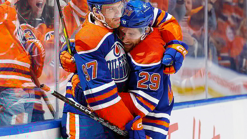 NHL: New York Islanders at Edmonton Oilers