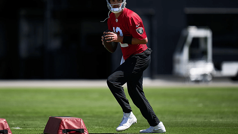 Las Vegas Raiders quarterback competition Aidan O'Connell