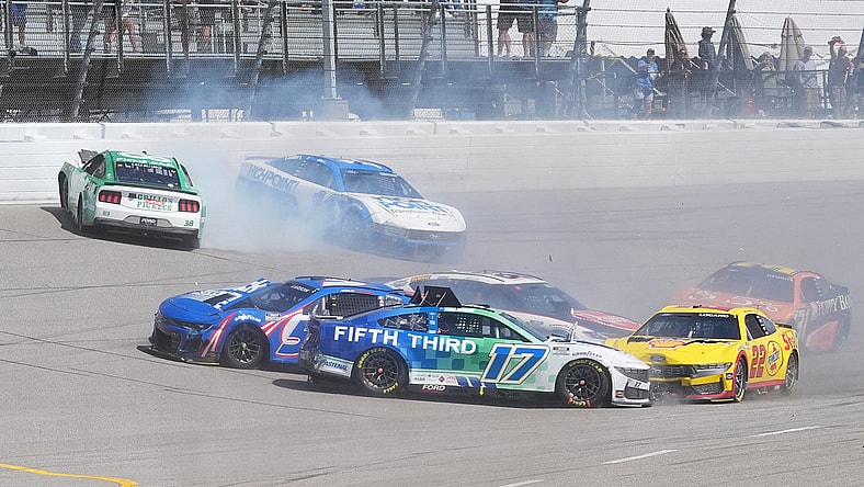 Syndication: The Daily Telegram