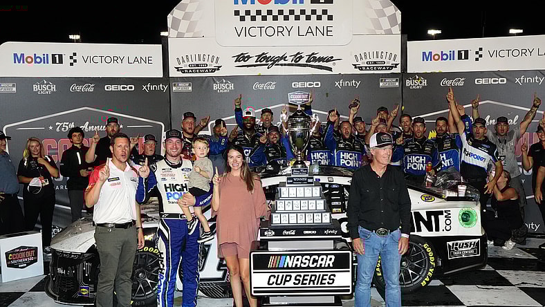 NASCAR: Cook Out Southern 500