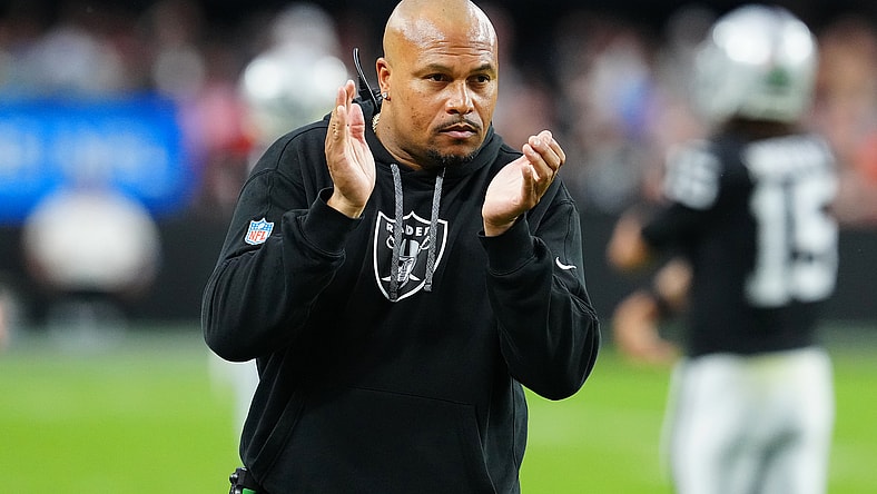 Antonio Pierce Las Vegas Raiders