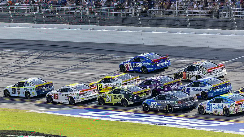 NASCAR: YellaWood 500