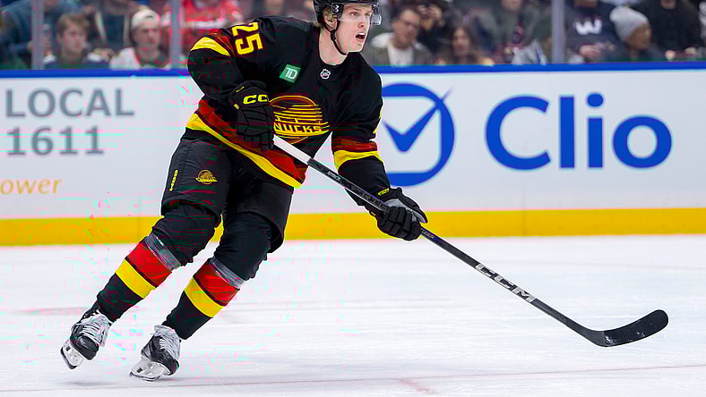 NHL rumors, Elias Pettersson