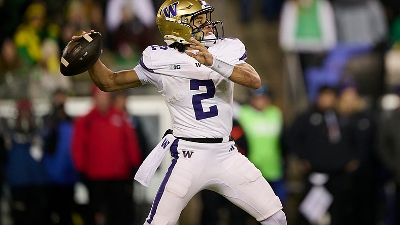 NCAA Football: Washington at Oregon