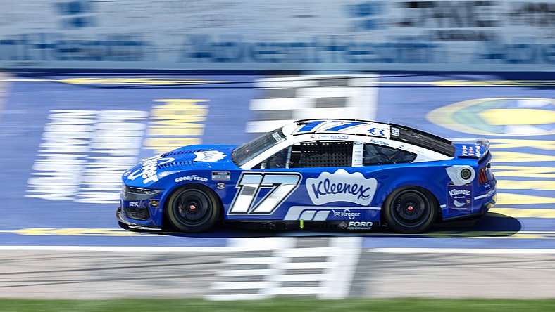 NASCAR: AdventHealth 400