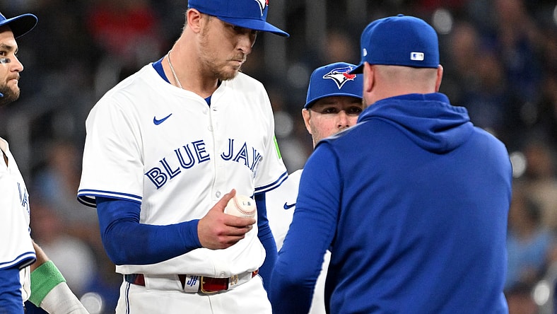 MLB: Jeff Hoffman removed from game by manager John Schneider, Minnesota Twins at Toronto Blue Jays