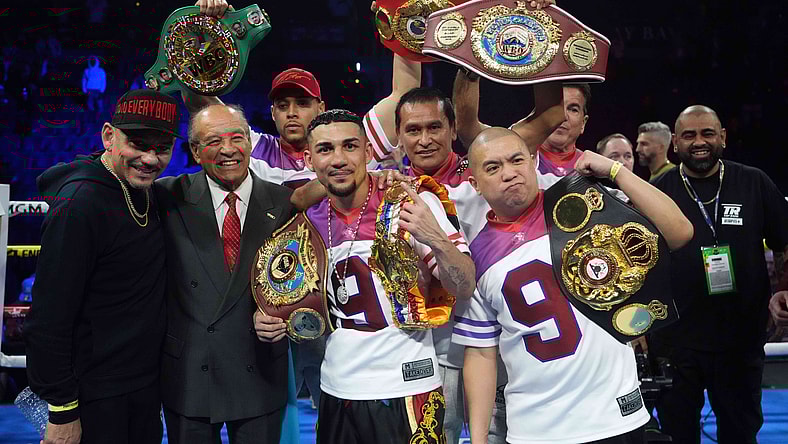 Boxing: Teofimo Lopez vs Jamaine Ortiz