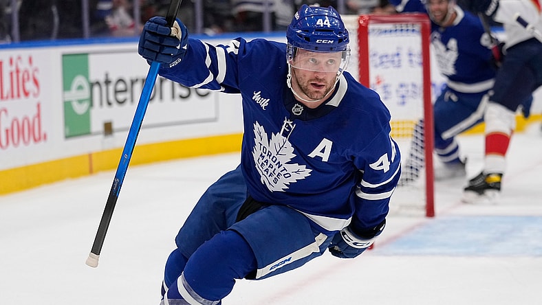 NHL: Morgan Rielly scores goal for Toronto Maple Leafs