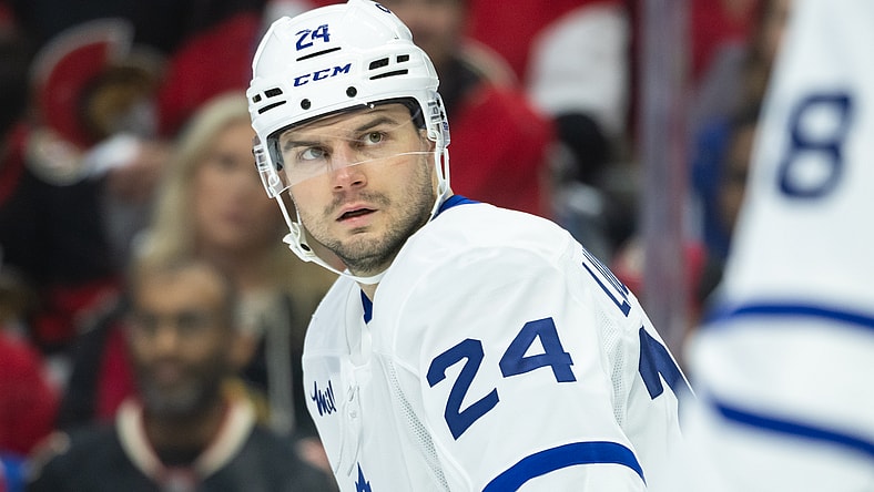 NHL: Scott Laughton, Toronto Maple Leafs center, awaits a faceoff