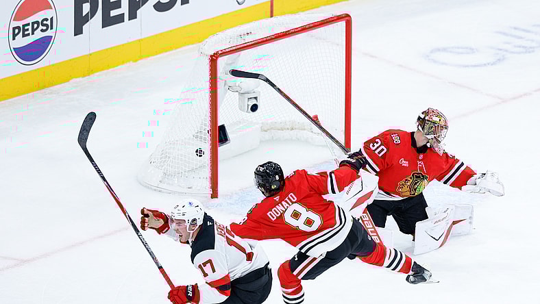 NHL: New Jersey Devils at Chicago Blackhawks