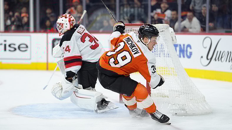 NHL: New Jersey Devils at Philadelphia Flyers