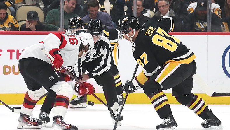 NHL: New Jersey Devils at Pittsburgh Penguins
