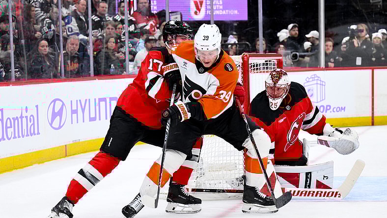 NHL: Philadelphia Flyers at New Jersey Devils
