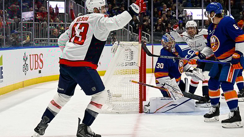 NHL: Washington Capitals at New York Islanders
