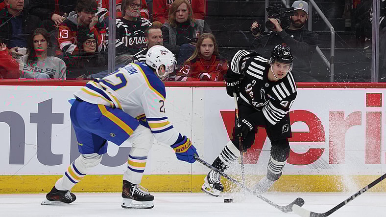 NHL: Buffalo Sabres at New Jersey Devils