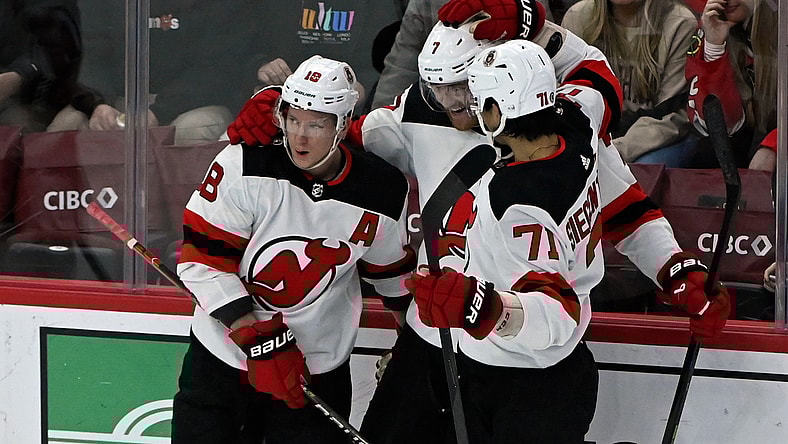 NHL: New Jersey Devils at Chicago Blackhawks