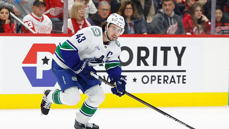 NHL: Vancouver Canucks at Detroit Red Wings