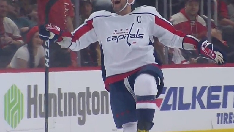 Alex Ovechkin breaks all-time powerplay goal record