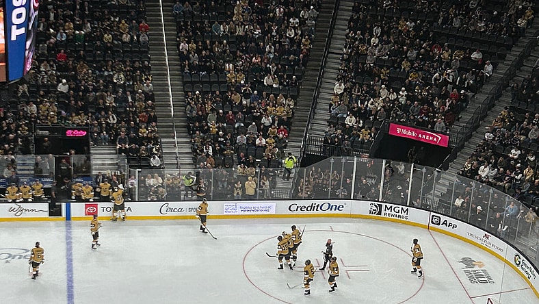 Vegas Golden Knights goaltender Carter Hart exits game vs Columbus Blue Jackets with an apparent lower-body injury 1/8/2025