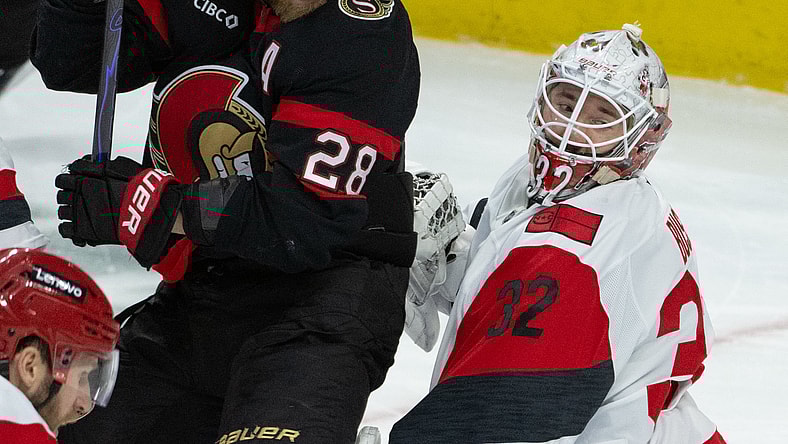 NHL: Carolina Hurricanes at Ottawa Senators