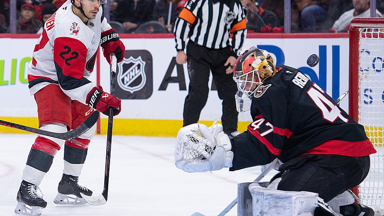 NHL: Carolina Hurricanes at Ottawa Senators