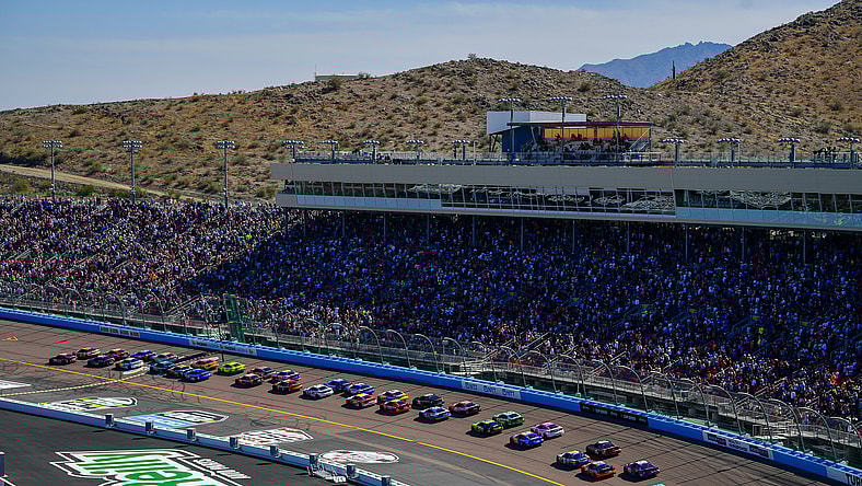 NASCAR: Straight Talk Wireless 500