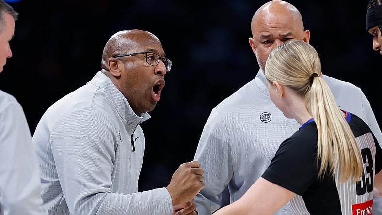 NBA: New York Knicks at Oklahoma City Thunder