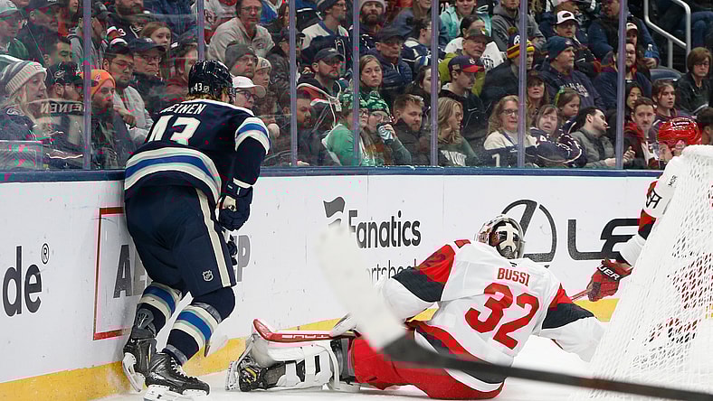 NHL: Carolina Hurricanes at Columbus Blue Jackets