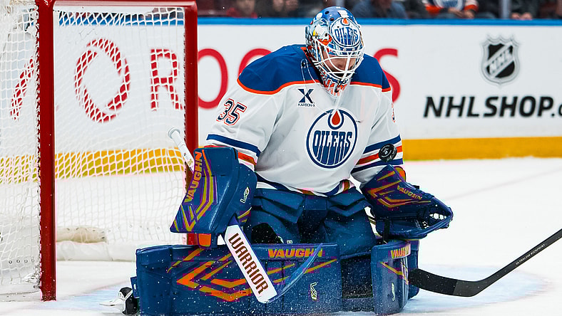 NHL: Edmonton Oilers at Vancouver Canucks