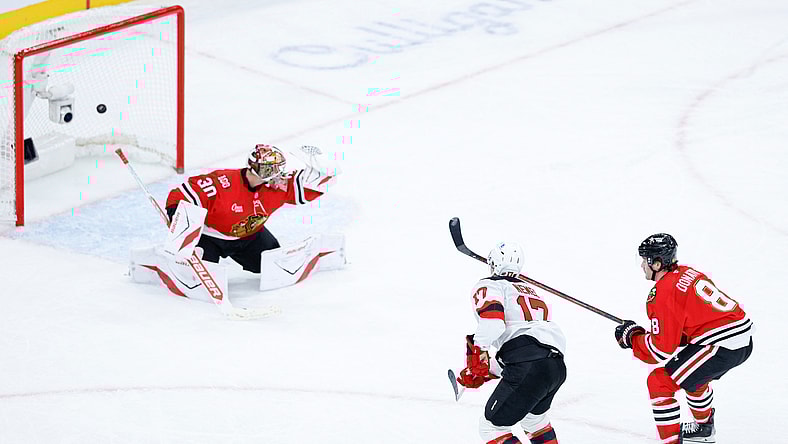 NHL: New Jersey Devils at Chicago Blackhawks