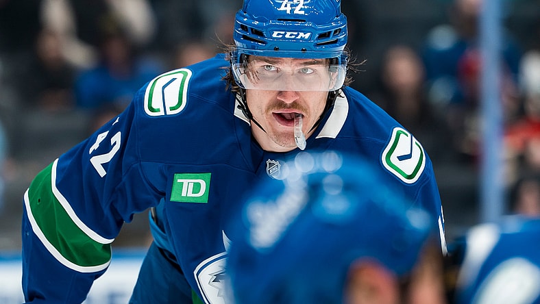 NHL: Ottawa Senators at Vancouver Canucks