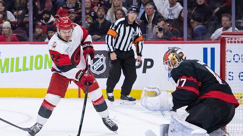 NHL: Carolina Hurricanes at Ottawa Senators