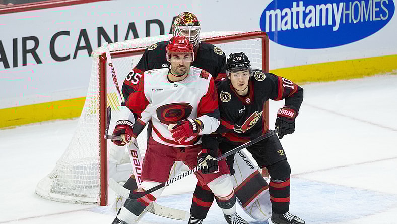 NHL: Carolina Hurricanes at Ottawa Senators
