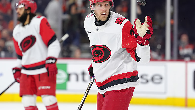 NHL: Carolina Hurricanes at Philadelphia Flyers
