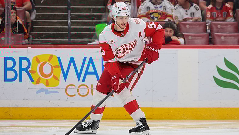 NHL: Detroit Red Wings at Florida Panthers