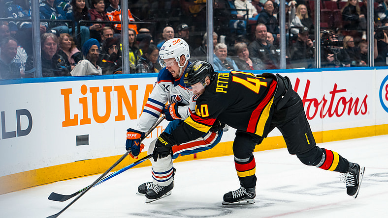 NHL: Edmonton Oilers at Vancouver Canucks