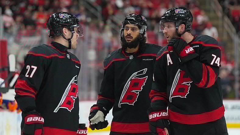 NHL: New York Islanders at Carolina Hurricanes