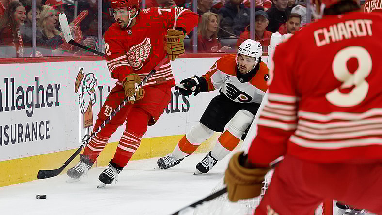 NHL: Philadelphia Flyers at Detroit Red Wings